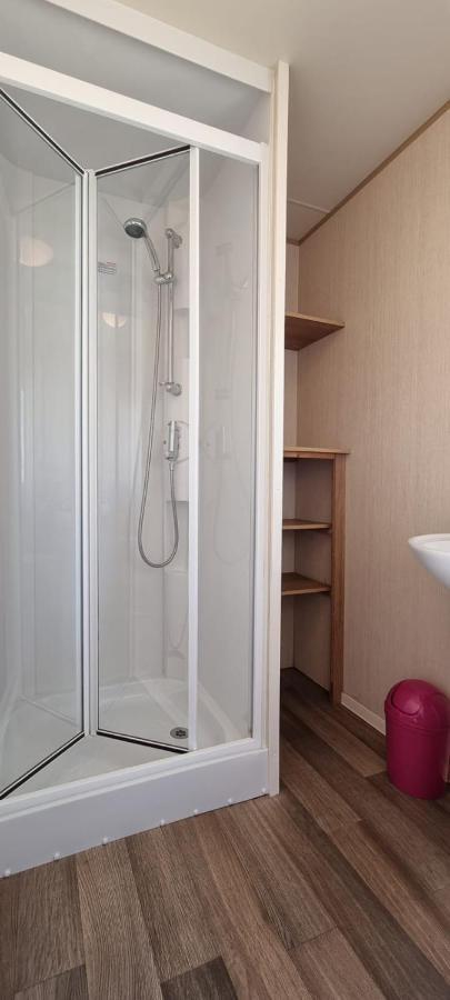 Holiday Caravan, Sleeps 6 - Hastings Holidays Hollington (East Sussex) Exterior photo