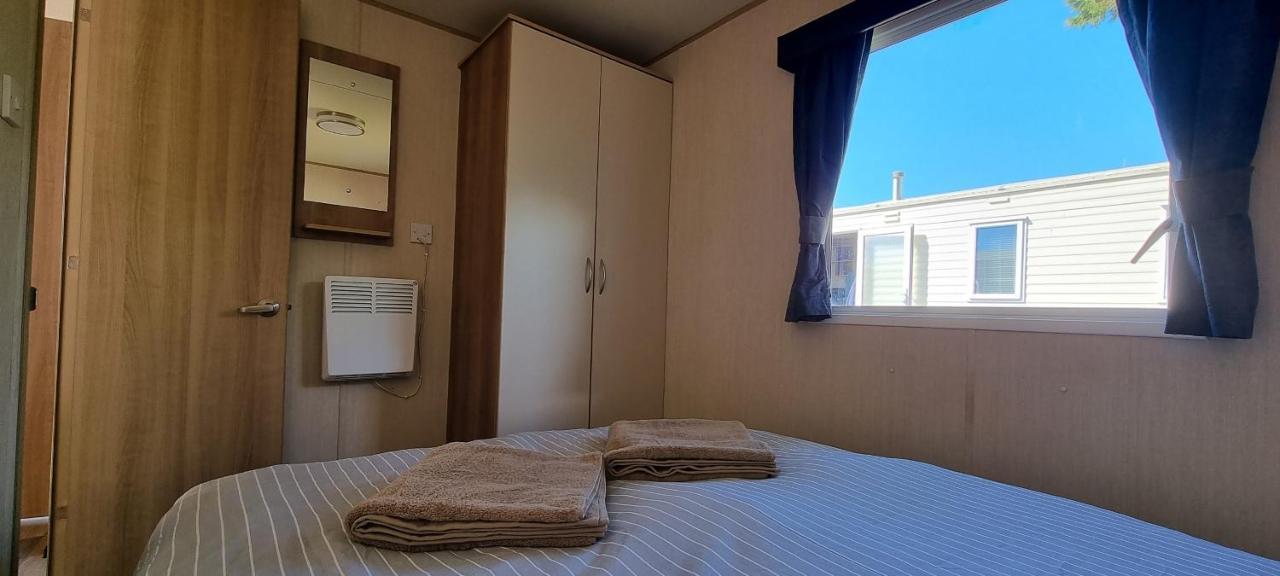 Holiday Caravan, Sleeps 6 - Hastings Holidays Hollington (East Sussex) Exterior photo