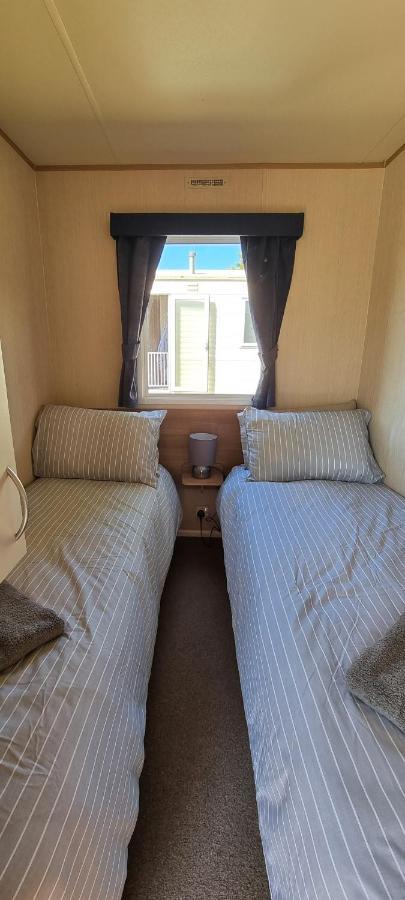 Holiday Caravan, Sleeps 6 - Hastings Holidays Hollington (East Sussex) Exterior photo