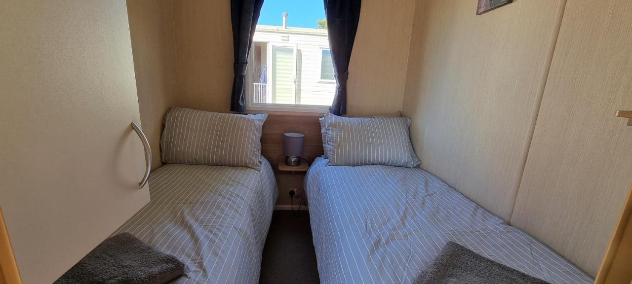 Holiday Caravan, Sleeps 6 - Hastings Holidays Hollington (East Sussex) Exterior photo